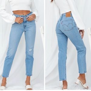 Levi Wedgie Straight Jeans Tango Blue Light Wash